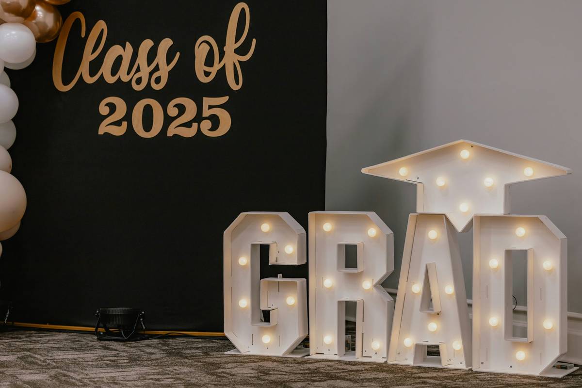 27 Foolproof Ideas for Decorations for Graduation Parties (That Won’t Break the Bank)