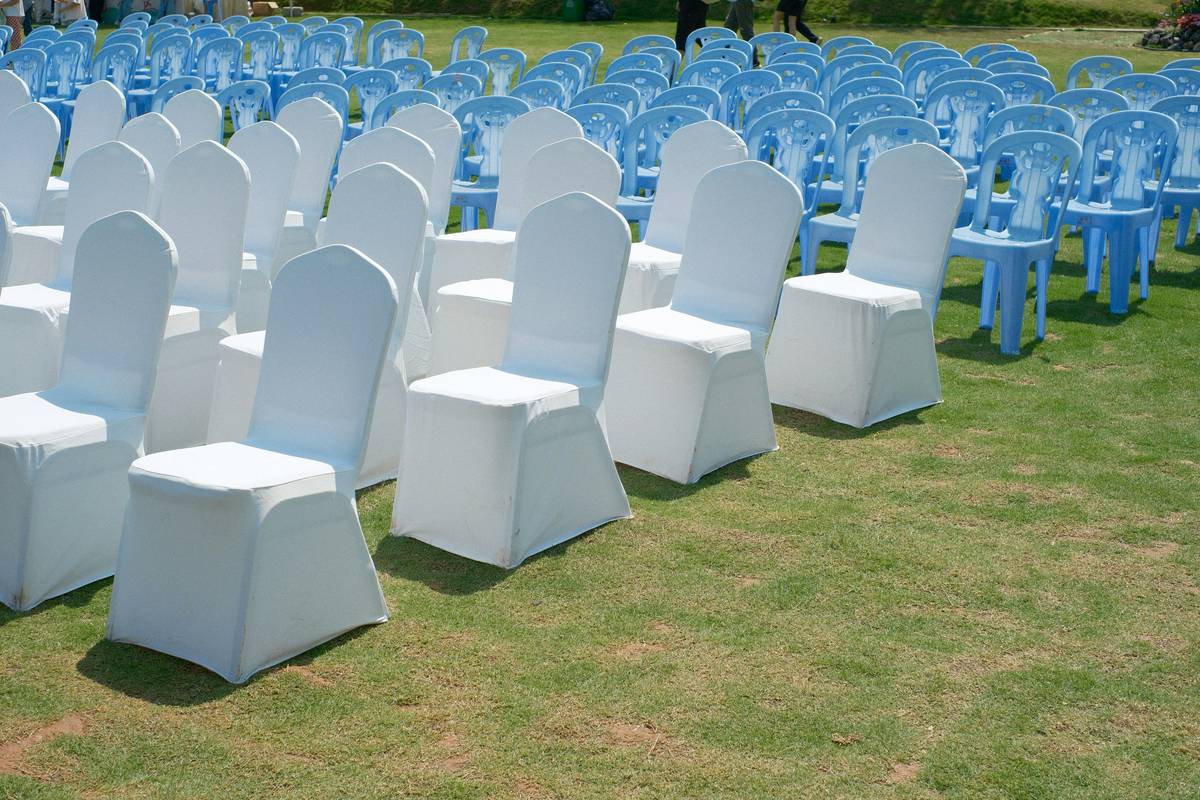 Stage Decor for Graduation: How to Create a Memorable, Photo-Ready Backdrop Without Blowing Your Budget