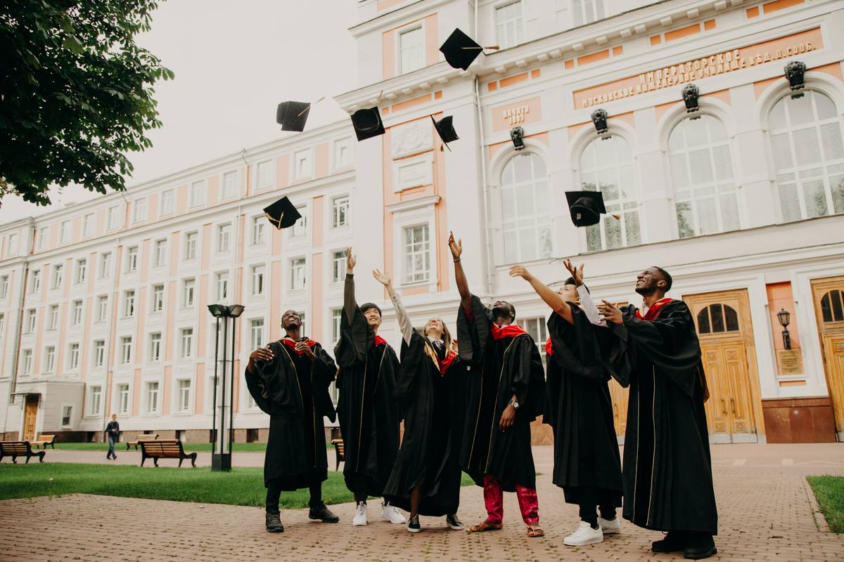 Stunning Rose Gold Graduation Decorations That Wow Without Breaking the Bank